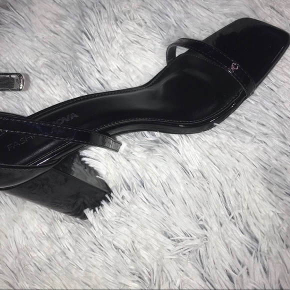Fashion Nova Block Heels - Picture 7 of 7